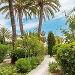 Апартаменты Detached House Big Terrace, Few Steps Away From The Beach, Paddel, Golf, Bbq *