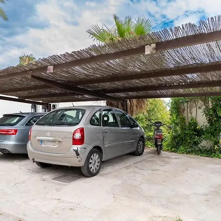 Апартаменты Detached House Big Terrace, Few Steps Away From The Beach, Paddel, Golf, Bbq
