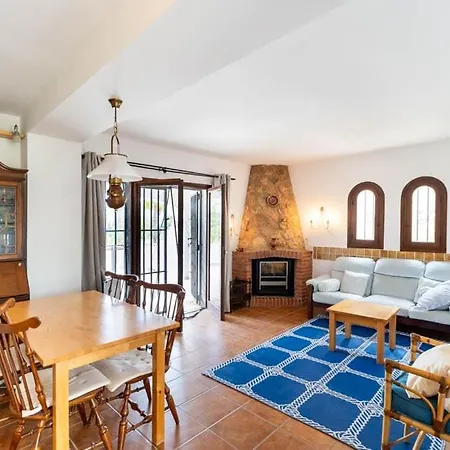 Apartamento Detached House Big Terrace, Few Steps Away From The Beach, Paddel, Golf, Bbq *
